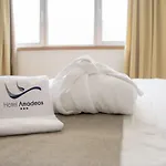 Hotel Amadeos - - Porto