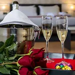 Amadeos - - Porto 3*