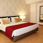 Hotel Amadeos - - Porto 3*