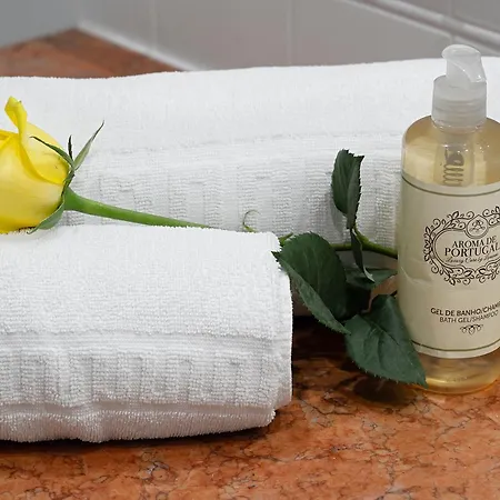 Amadeos - - Porto 3*