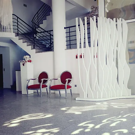 Amadeos - - Porto 3*