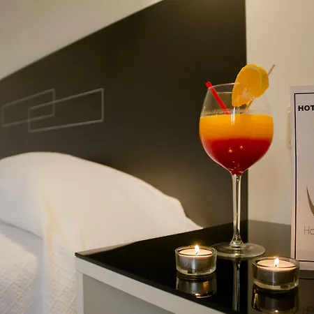 Amadeos - - Porto Hotel