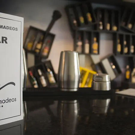 Amadeos - - Porto Hotel Matosinhos (Porto)