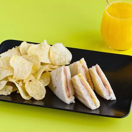 Отель Amadeos - - Porto