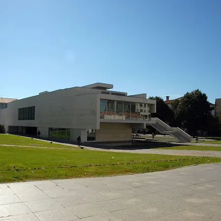 Отель Amadeos - - Porto 3*