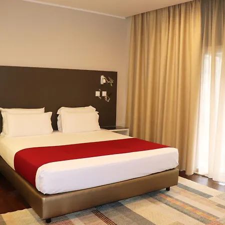 Hotel Amadeos - - Porto Matosinhos (Porto)