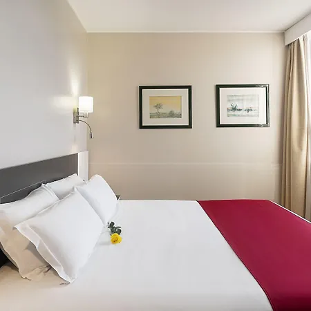 Amadeos - - Porto 3* Матозиньюш