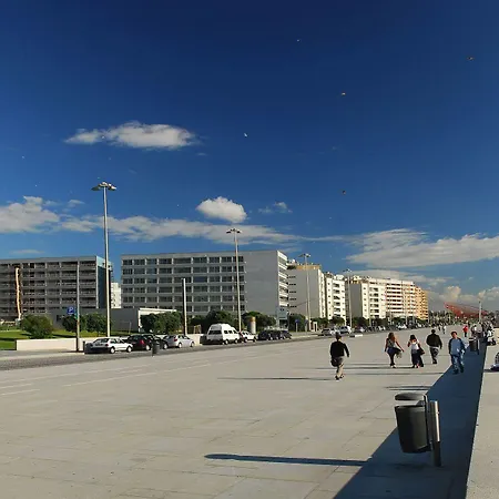 Hotel Amadeos - - Porto Matosinhos (Porto)