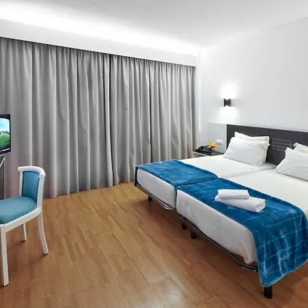 Amadeos - - Porto Hotel