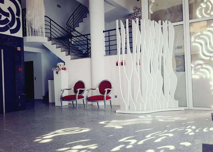 Amadeos - - Porto 3*