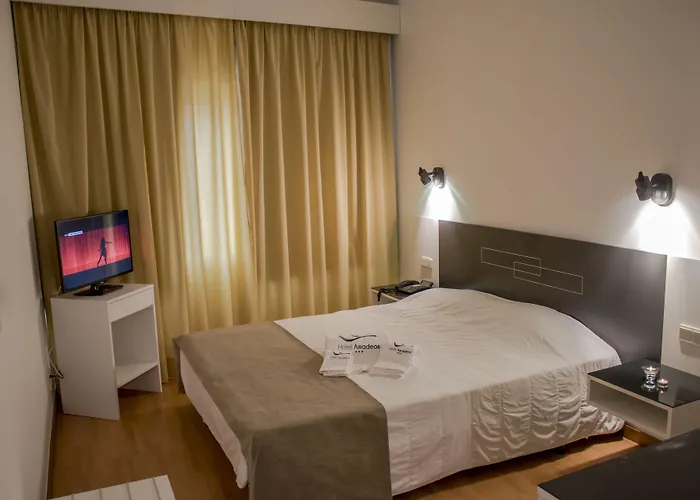 Amadeos - - Porto מלון 3*