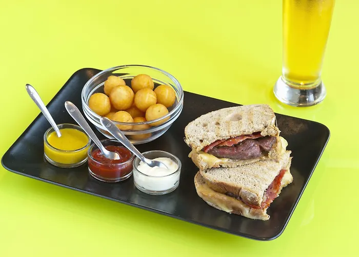 Amadeos - - Porto 3* Matosinhos (Porto)