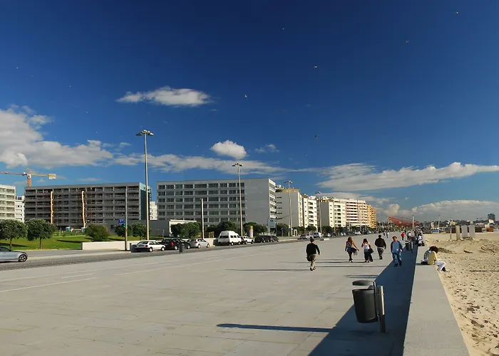 Amadeos - - Porto 3*