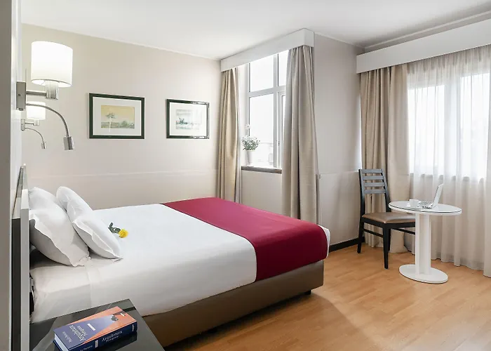 Hotel Amadeos - - Porto Matosinhos (Porto)