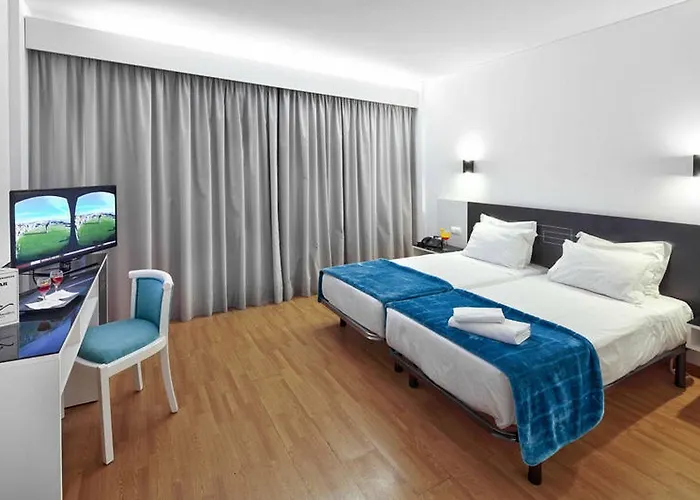 Amadeos - - Porto Hotel